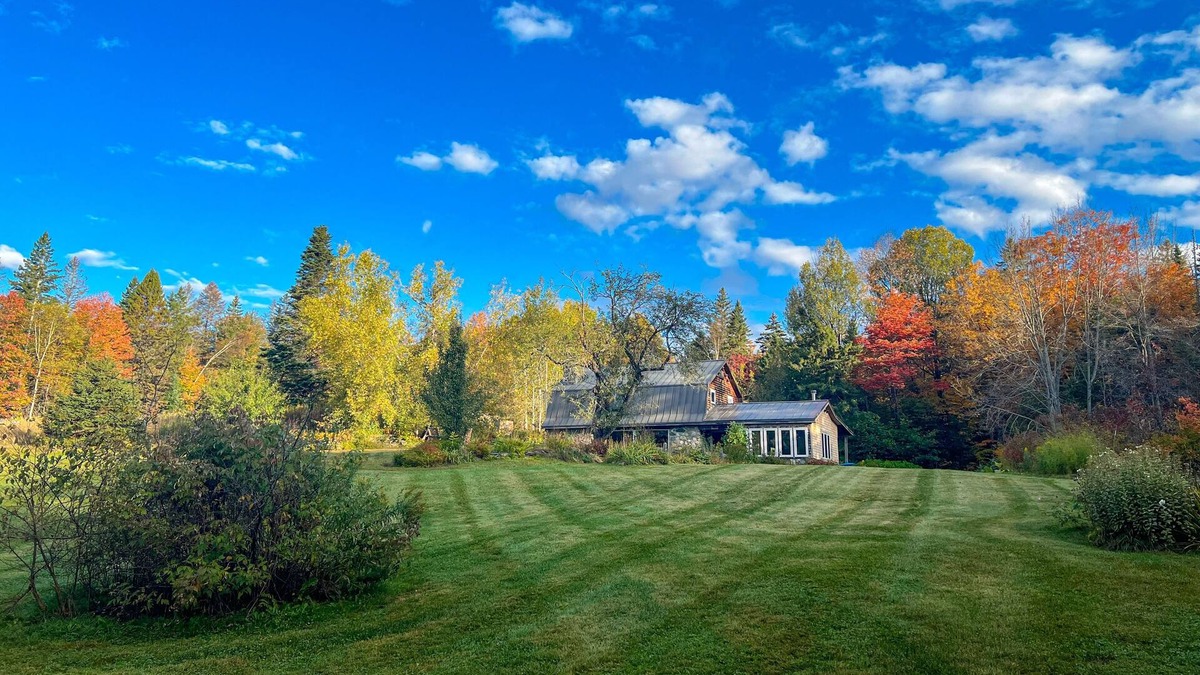 Lyndon Center House | StonyBrook Falls: Newly Renovated 50-Acre Retreat (Waterfall View, Dog Friendly)