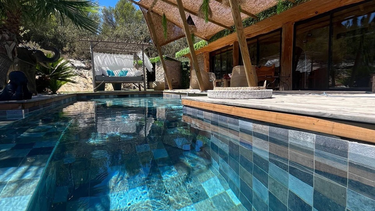 Lancon-Provence House | Stopover in Bali