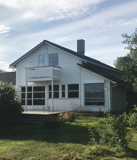 Leknes Villa | Stor villa på Leknes