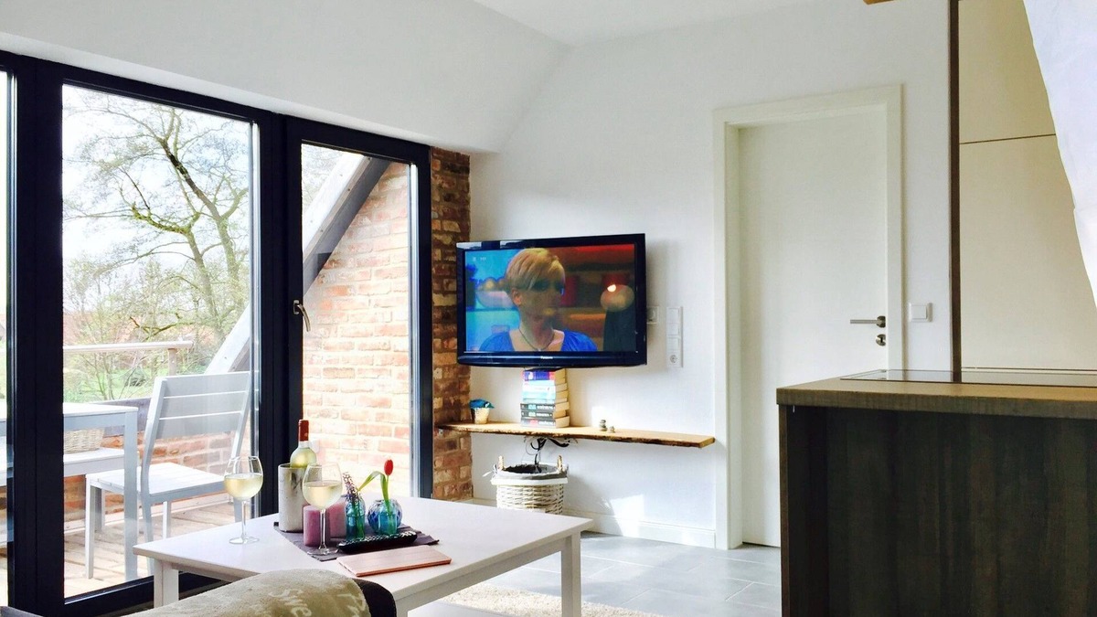 Huede Apartment | Storchennest 1 - Eine Schöne Wohnung mit Balkon