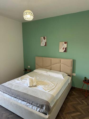 Udenisht Apartment | Stormi's Apartament