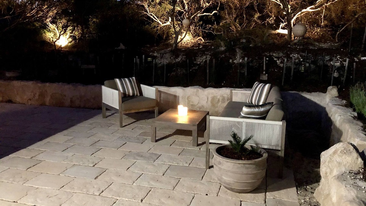 Newland House | StormySky - the closest walk to the beach.!