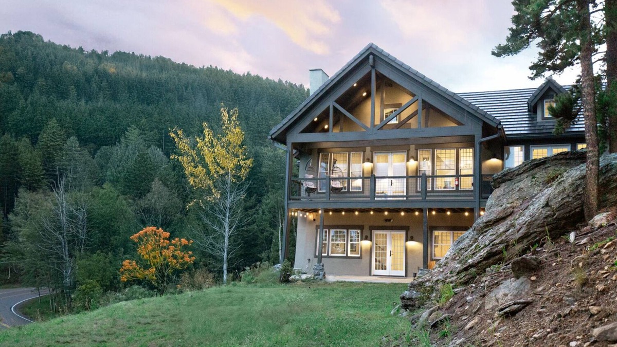 Evergreen Cabin | Storybook Stone Cabin/Wow View/New Build/Luxe Saltwater Hot Tub/Walk to Trails