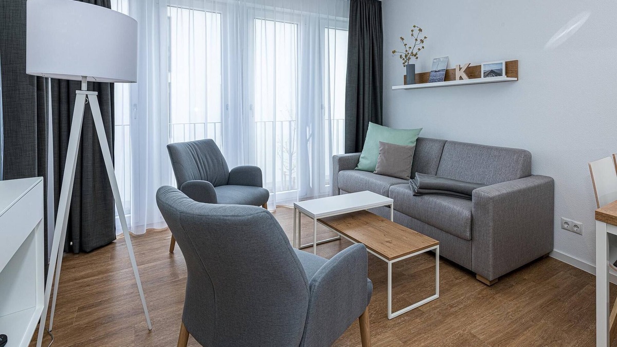 Bensersiel Apartment | Strandnahes Ferienapartment mit Balkon, Parkplatz, Schwimmbad- & Saunanutzung