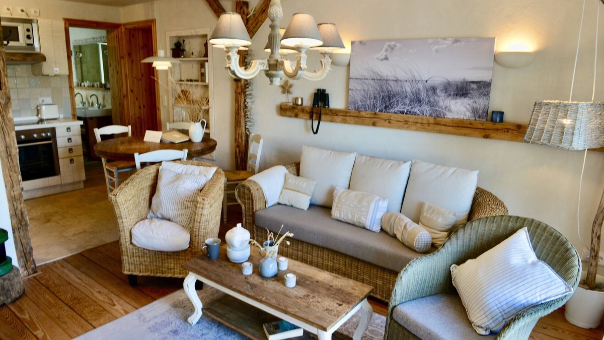 Fehmarnsund Apartment | Strandhaus-Fehmarn, sun deck, living by the sea, beach and garden