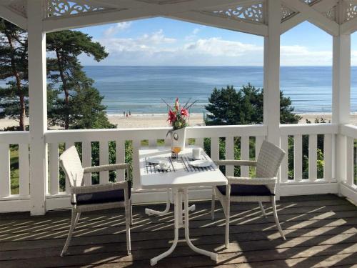 Binz Apartment | Strandvillen Binz - Ferienwohnung mit Meerblick, 1 Schlafzimmer und Balkon SV-762