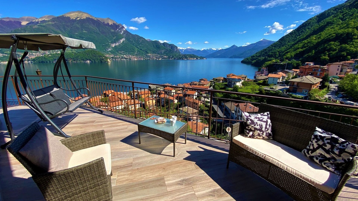 Lezzeno House | STRATEGIC LOCATION NEAR BELLAGIO! APT WITH BALCONY GARDEN, & STUNNING VIEW!