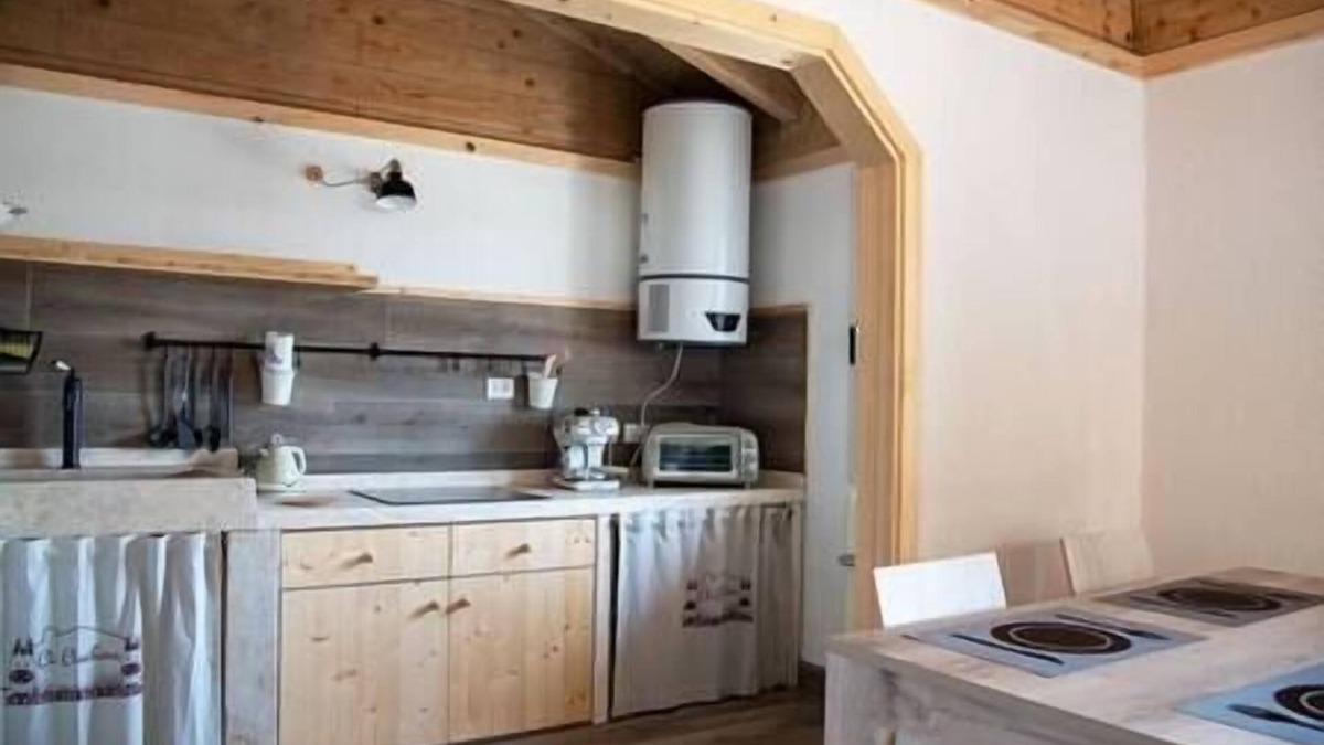 Mercato Saraceno House | Straw apartment