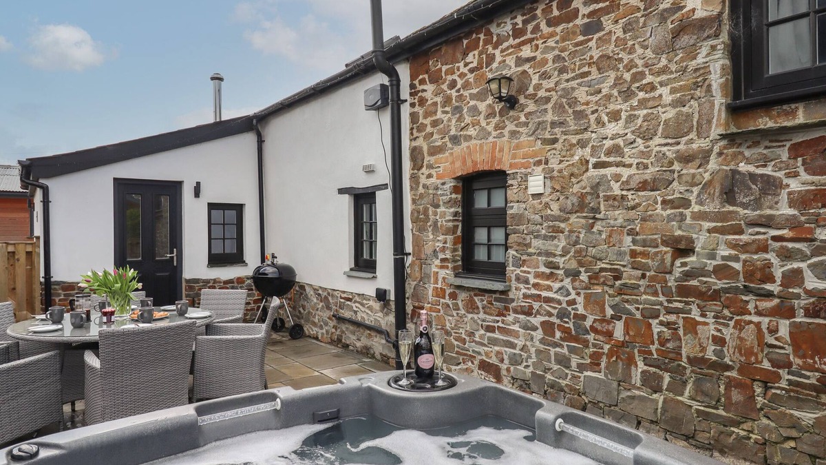 Holsworthy Cottage | STRAWBERRY BANK - PIPISTRELLE, pet friendly in Bridgerule