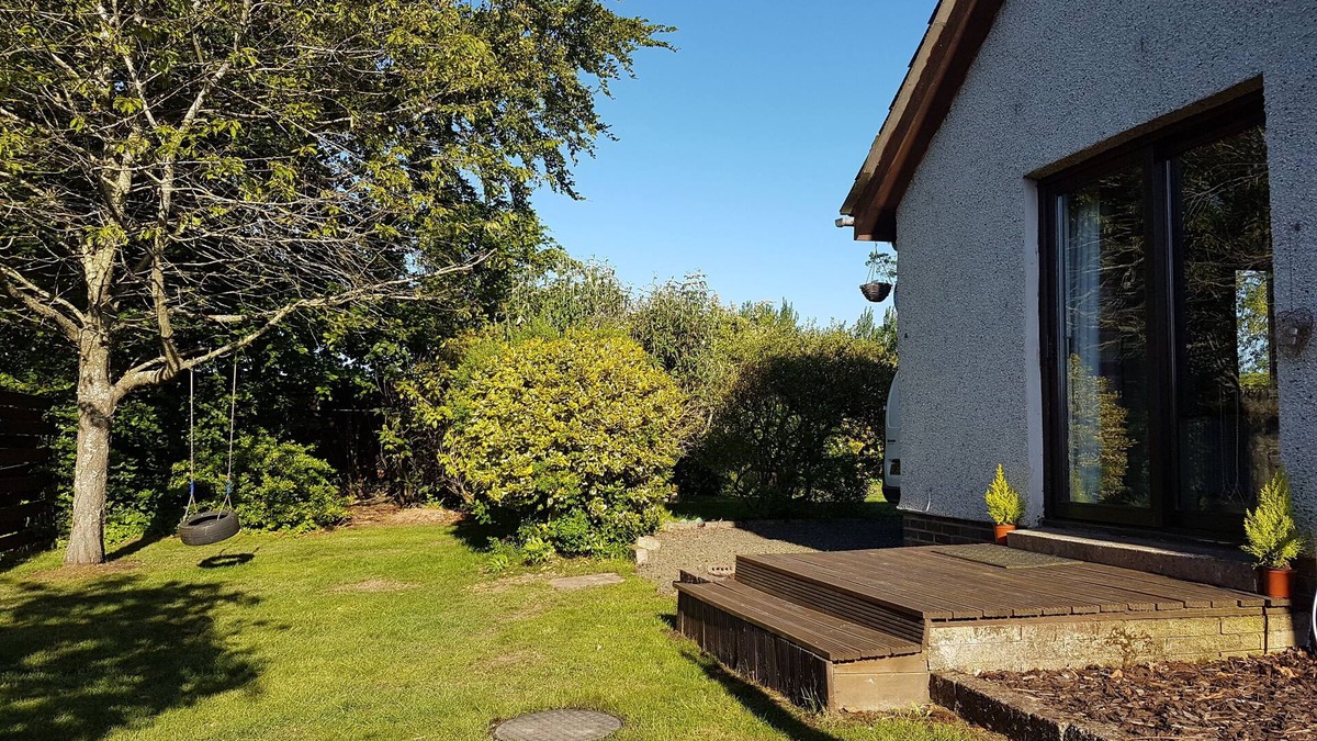 Longforgan House | Strawberrybank, Longforgan, Near Dundee. Great base for exploring Scotland