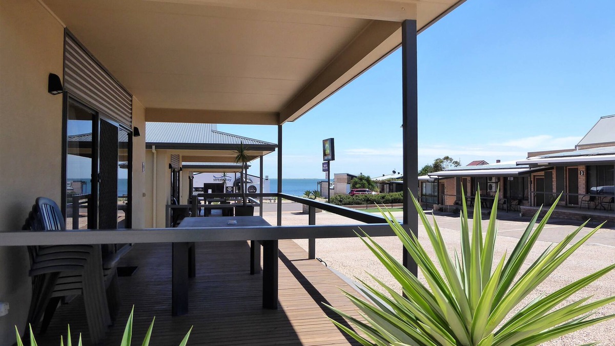 Ripon Apartment | Streaky Bay Motel and Villas