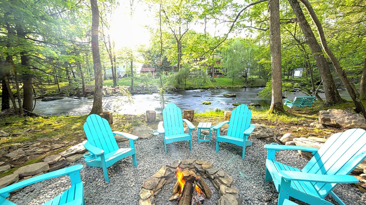 Bushkill House | Streamside Family Lodge w/fireplace, game room, sauna, multiple pools & skiing