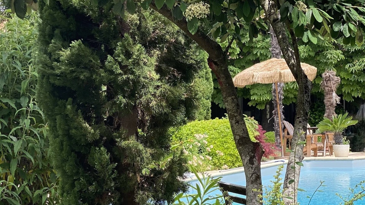 Lectoure House | Street house Central air conditioning +pool
