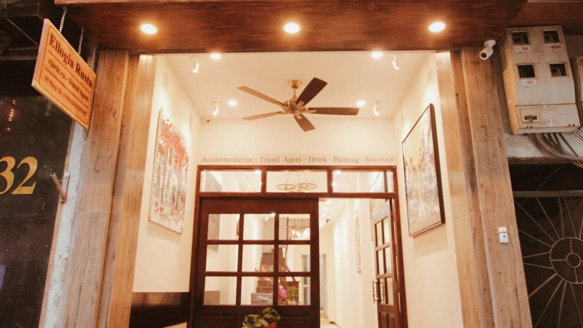 Đien Bien Hotel | Street-view balcony room, centre Hanoi old quarter, 24/7 staff, tour discounts
