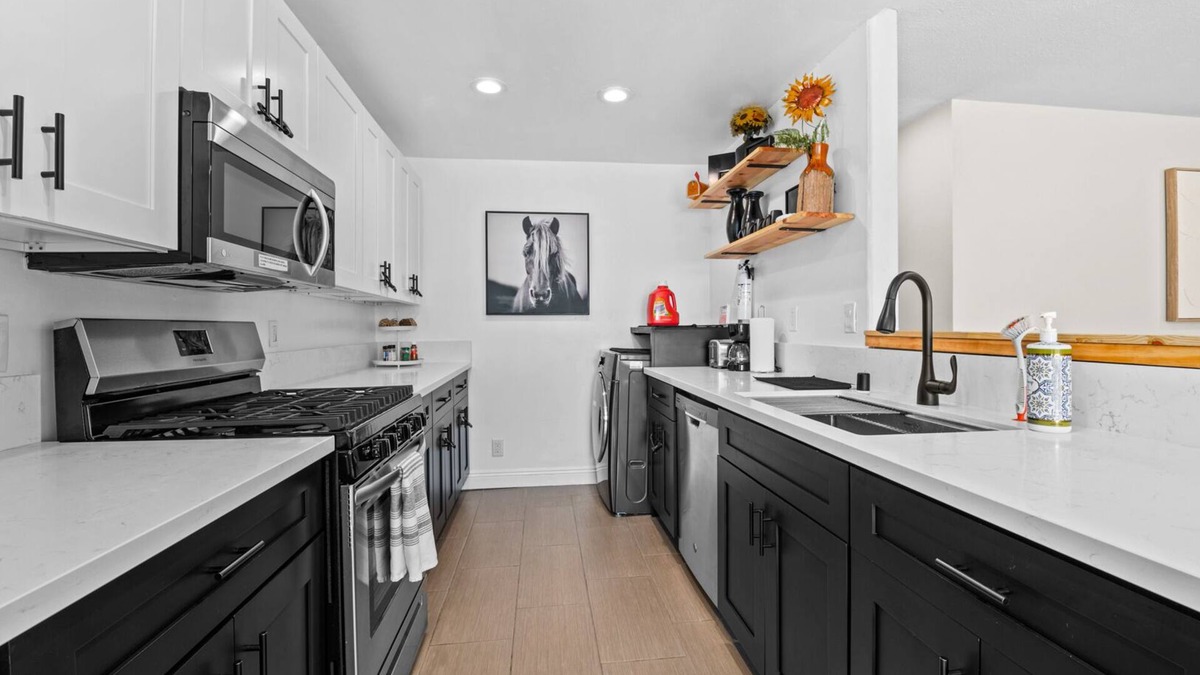 Mesa Rock House | Strict No Parties, Ranch Style, Minimalist, Clean Home