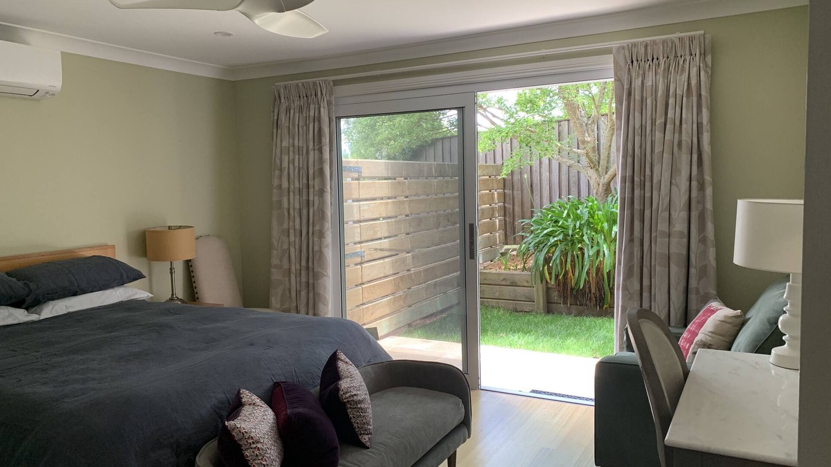 Bowral Apartment | Stroll to Bowral, Cherry Tree Walk, Mt Gibraltar