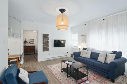 Roxborough-Manayunk Apartment | Stroll to Main St: 2BR on the Park