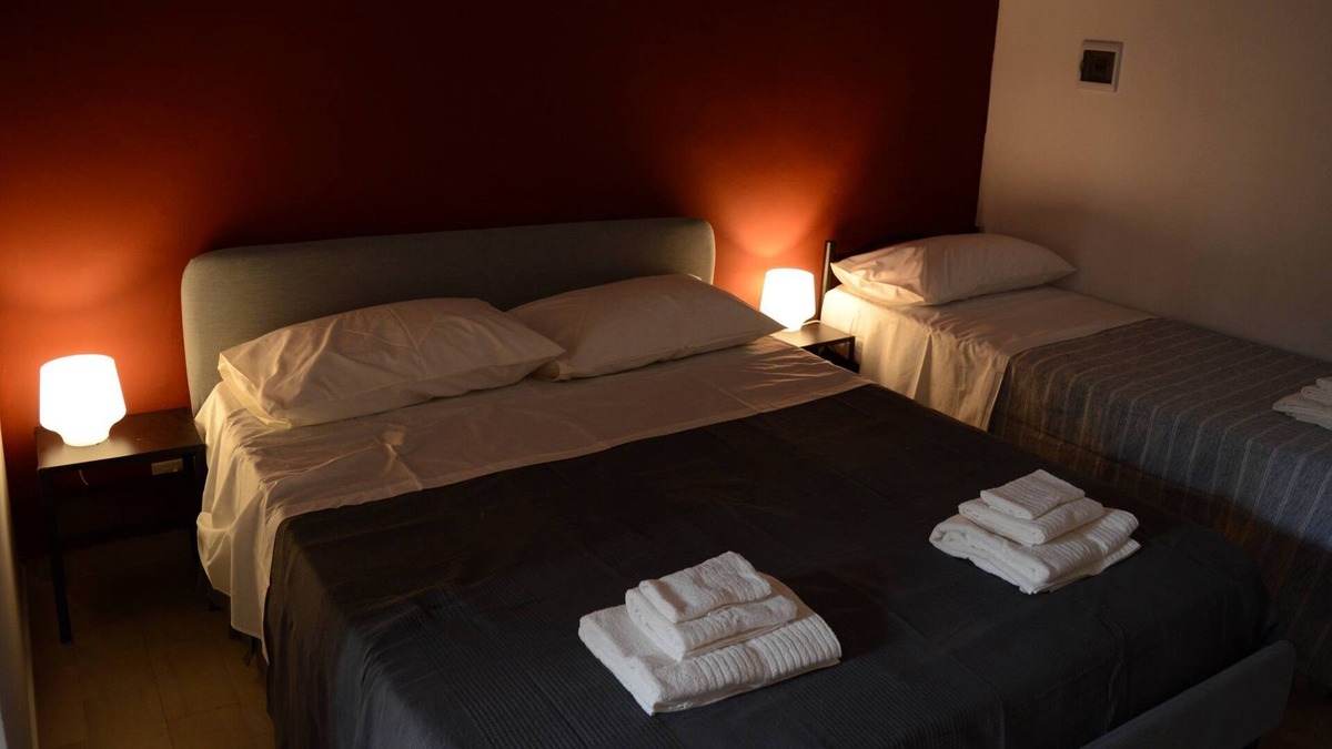 Schiavonea Bed & Breakfast | Structure in a relaxing garden with swimming pool