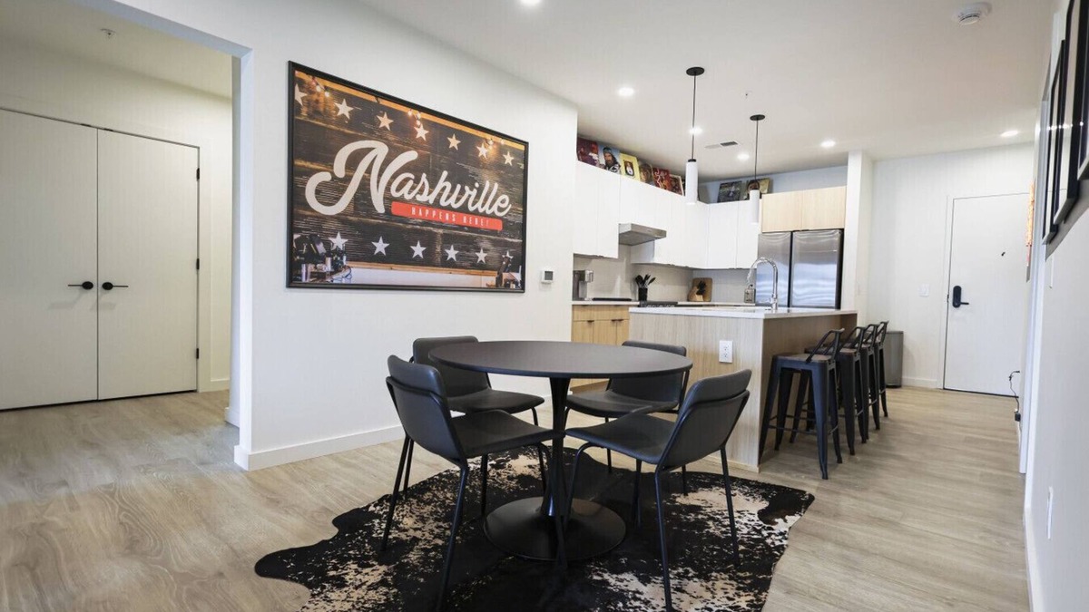 Downtown Nashville Apartment | Strum & Stay – Nashville Vibes Near Broadway