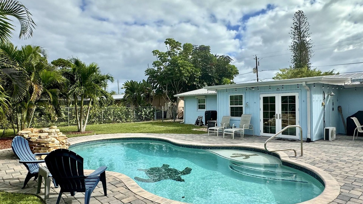 Stuart House | Stuart Splash Pool Home; near Downtown Stuart & Hutchinson Island Beaches 🏖