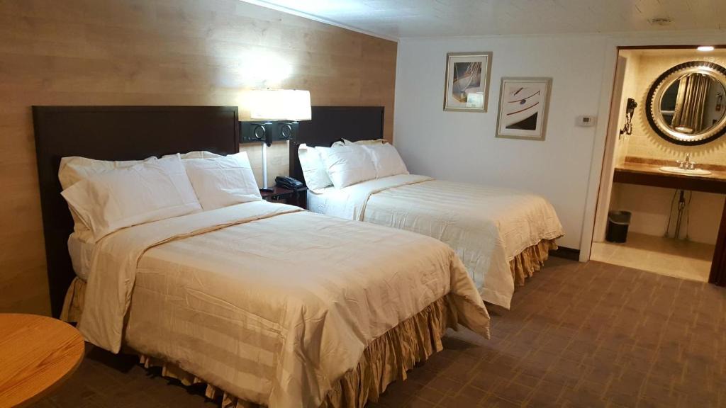 Veazie Hotel | Stucco Lodge