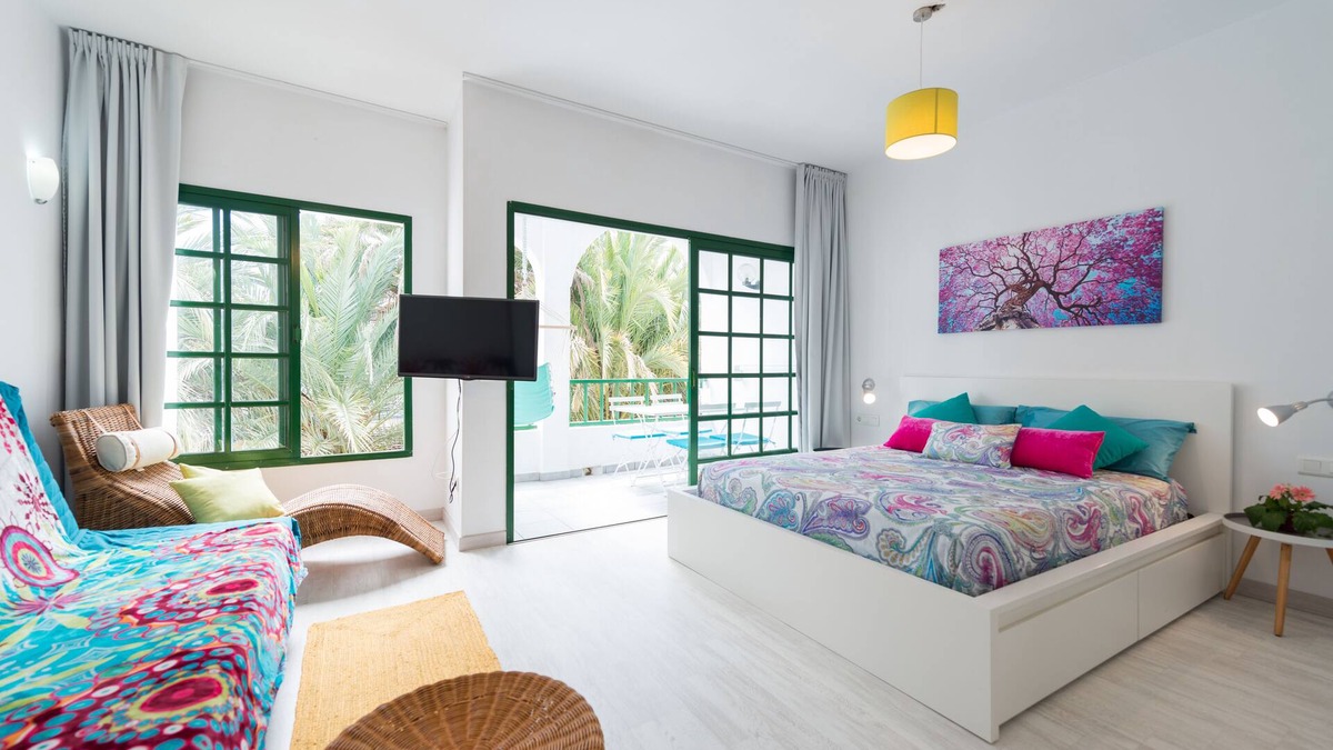 Bahia Feliz Apartment | Studio 300 meters from the beach. Free WIFI