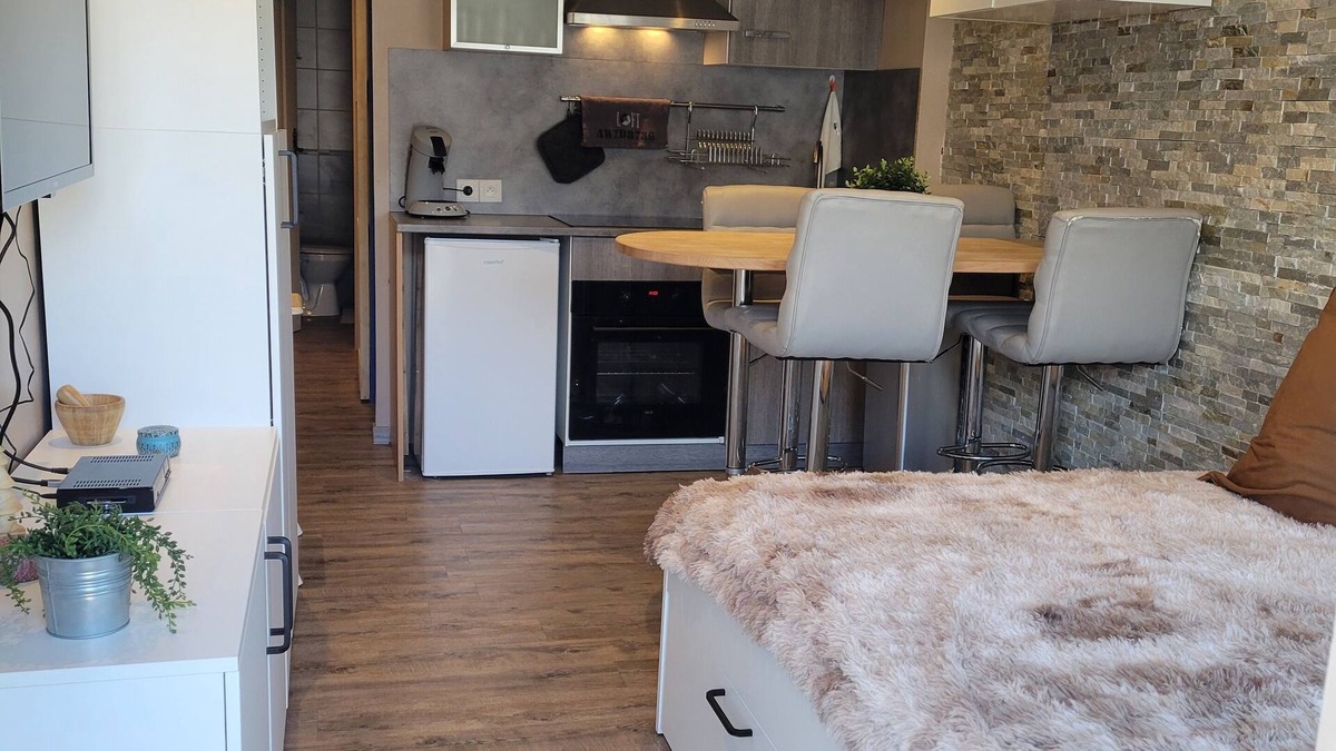 Saint-Pierre-dels-Forcats Apartment | Studio cabine face au Cambre d'aze