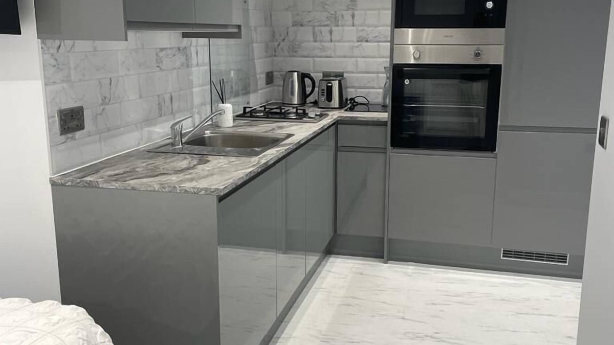 Milton Keynes Apartment | Studiio Apartment Grange Farm, Milton Keynes