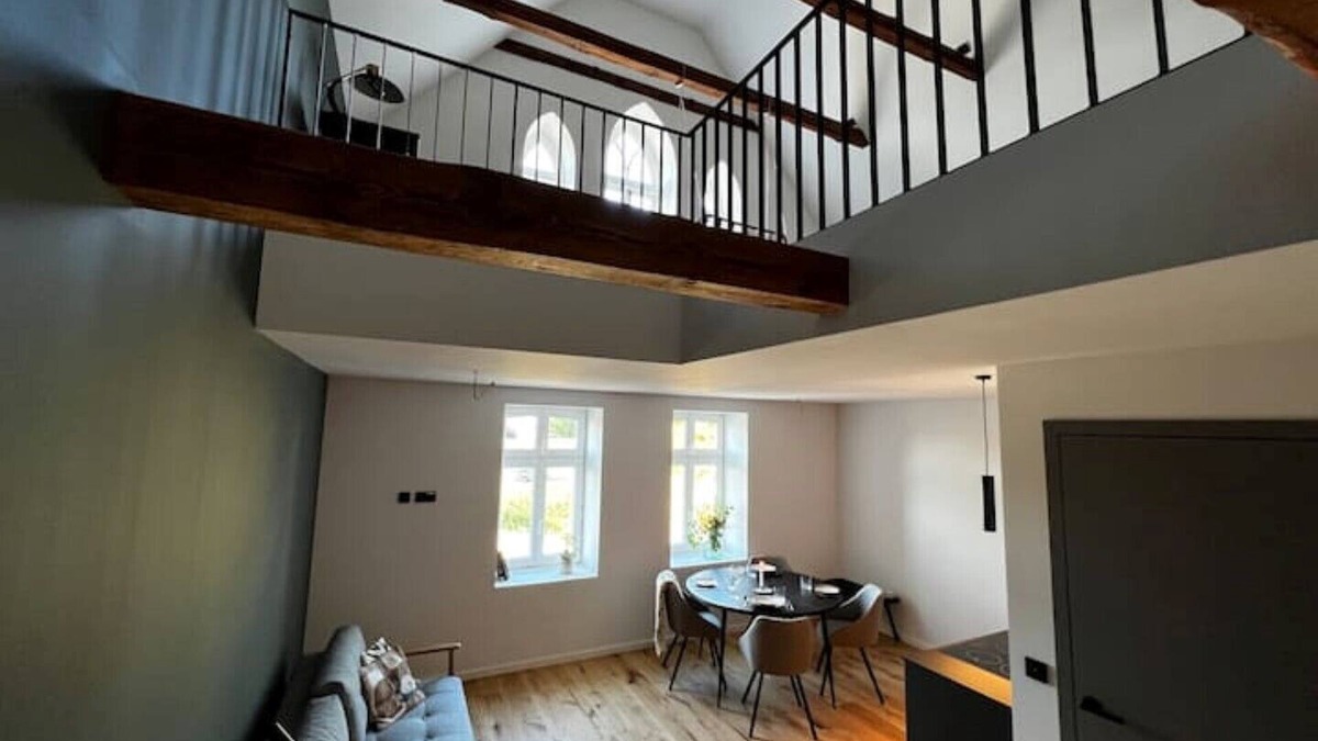 Fliegenberg Apartment | Studio Über 2 Ebenen mit Traumhaften Elbblick