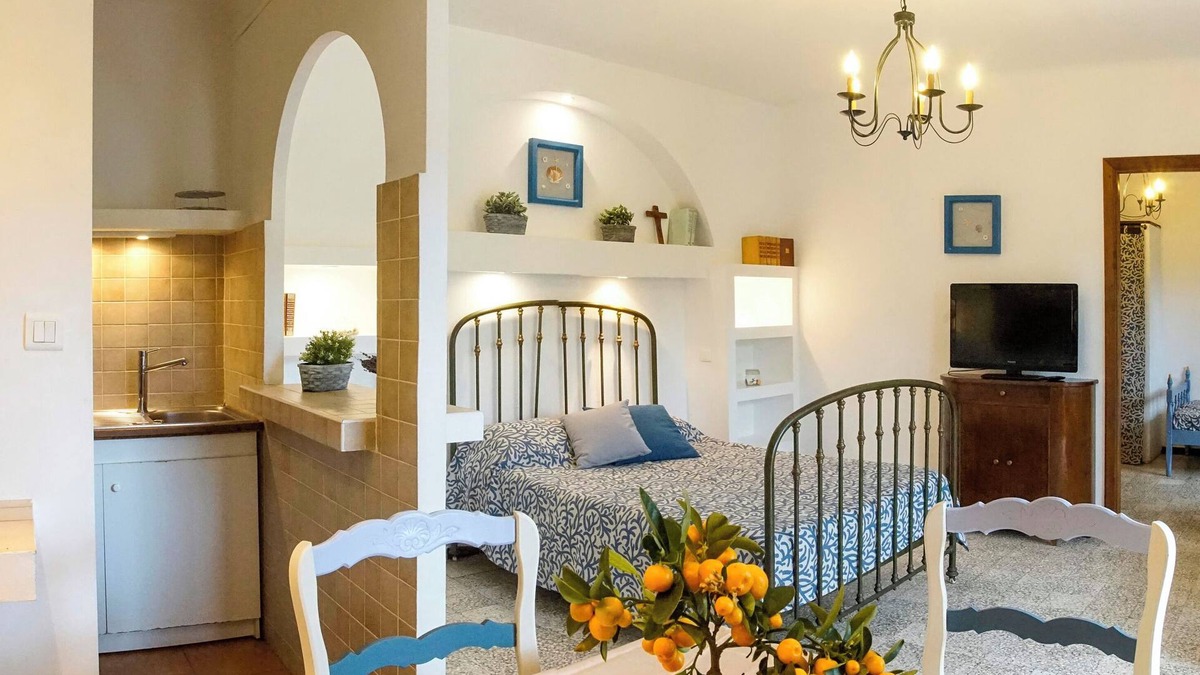 Giens Apartment | studio - 1 room - 2/4 persons