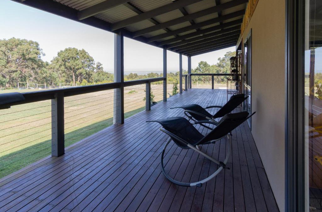 The Gurdies House | Studio 165 Hidden Gem on 50 acres with bay views