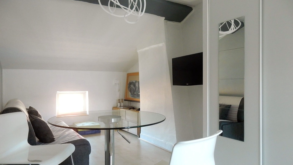 Moliere - Edgard Quinet Apartment | Studio 2 Étoiles - Perle rare des Berges du Rhône - top floor/Elevator