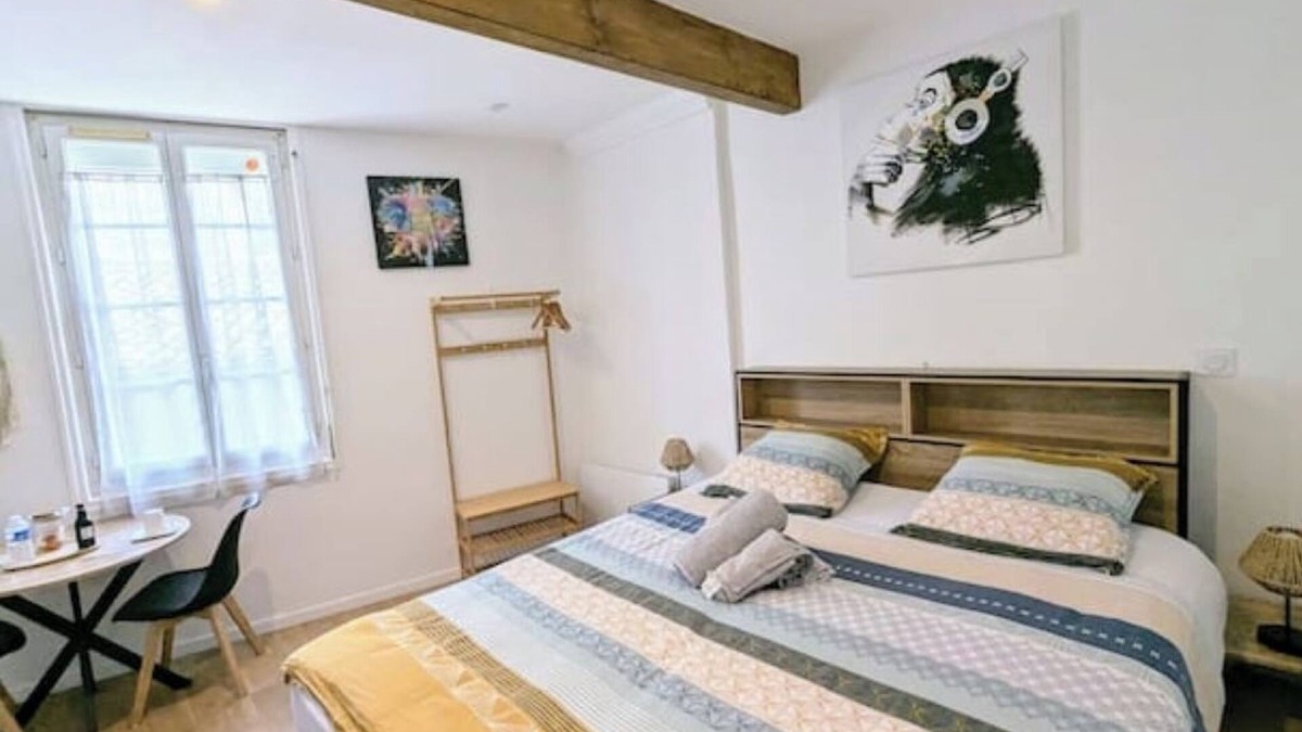 Ruelle-sur-Touvre Apartment | Studio 2 - Cosy: Relaxation and comfort guaranteed