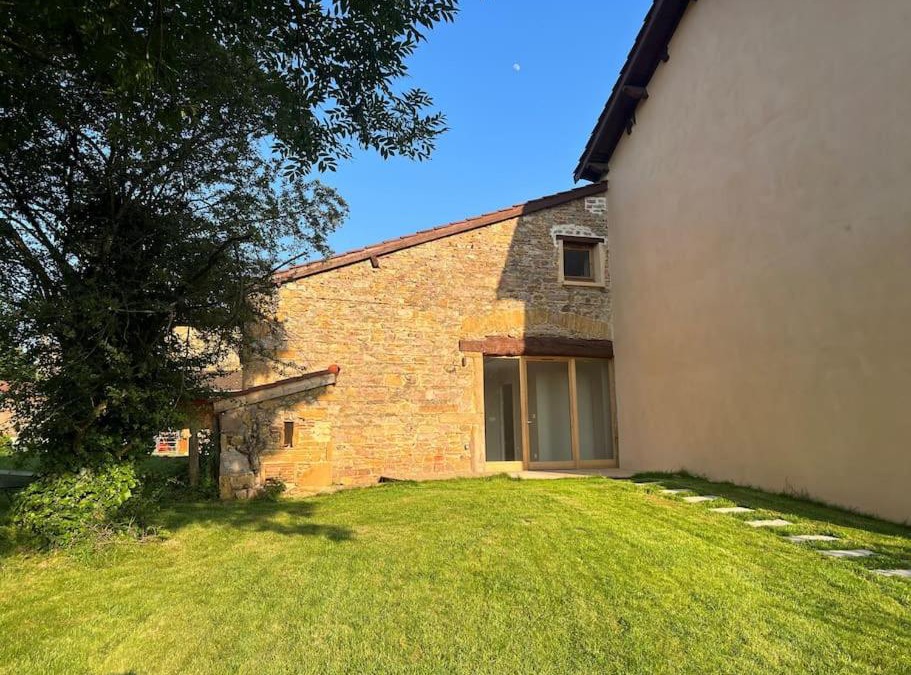 Les Echets Apartment | Studio 25m2 neuf