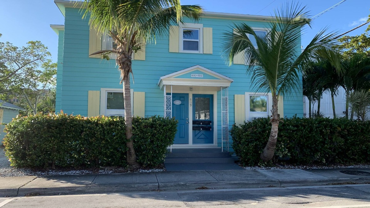 Parrot Cove Apartment | Studio #3 - 2 blocks to Downtown Lake Worth Beach