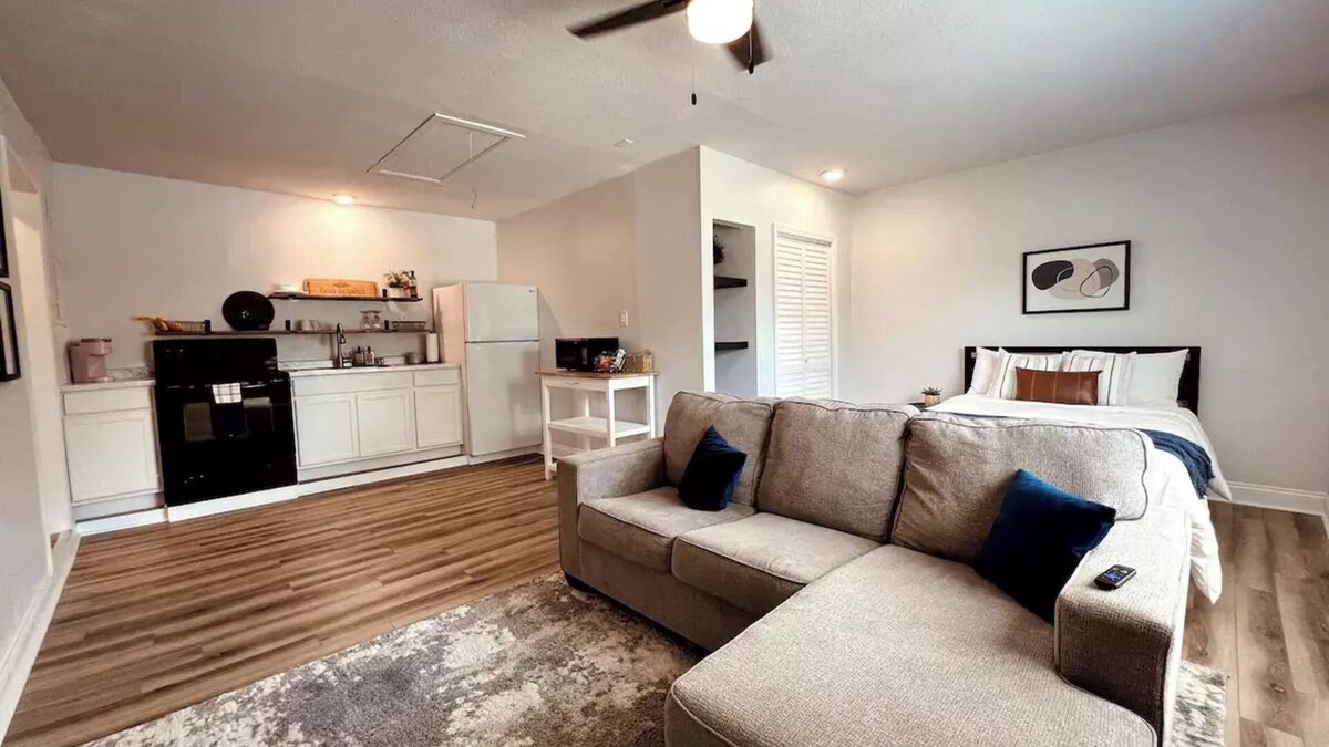 DeRidder Apartment | Studio 316n