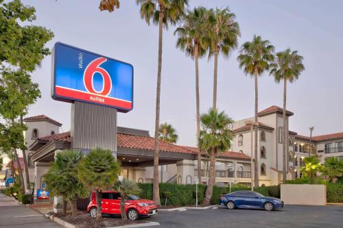 Lawndale Hotel | Studio 6 Suites Lawndale, CA South Bay