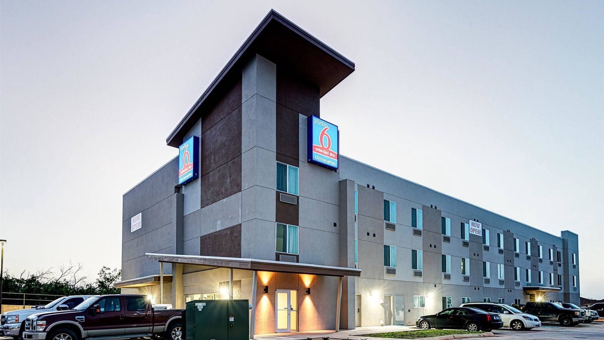 Sweetwater Hotel | Studio 6 Sweetwater, TX