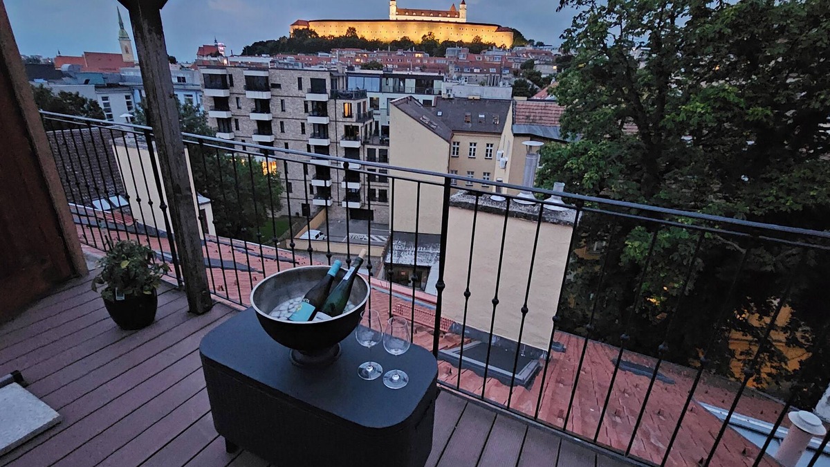 Old Town Apartment | Studio 69 - 125m2, free parking, terrace, pets welcome