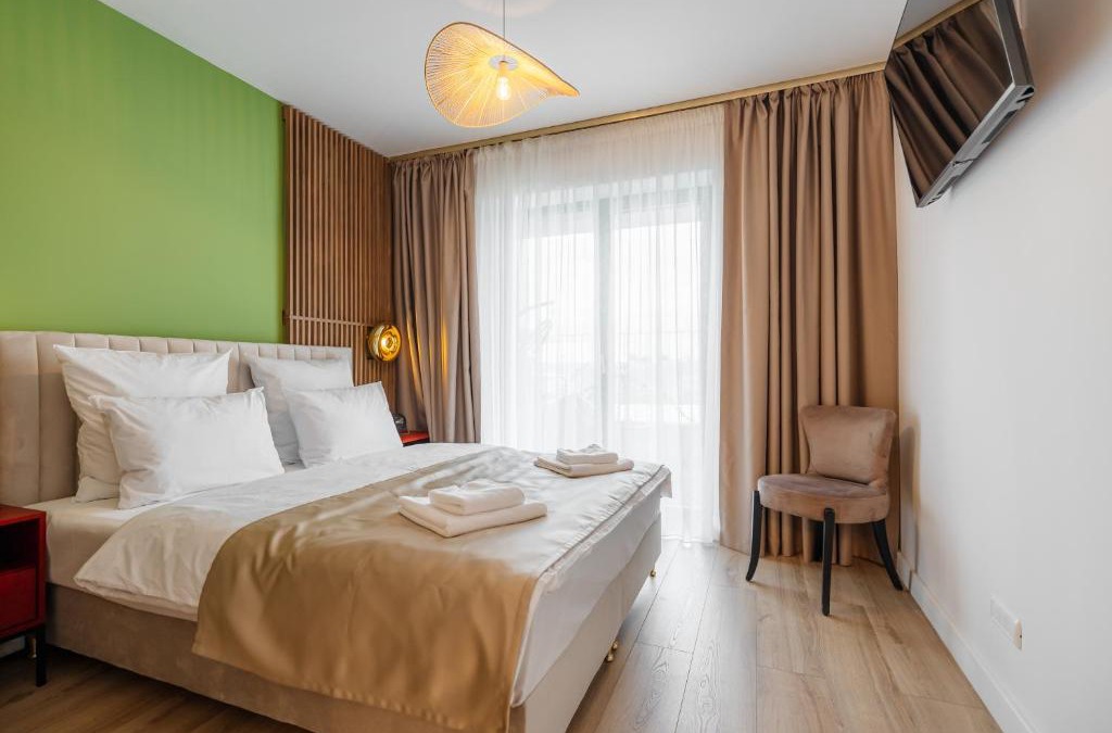 Sibiu Apartment | Studio 7 The Lake Home