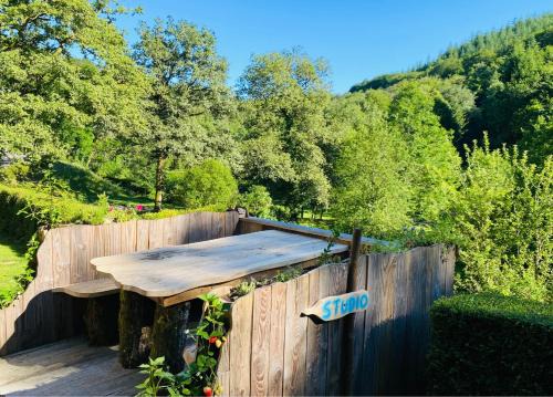 Saint-Hilaire-les-Courbes Apartment | Studio aux Sources de la Chabanne