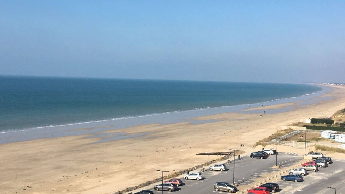 Donville-les-Bains Apartment | STUDIO A LA PLAGE to be refurbished in 2020