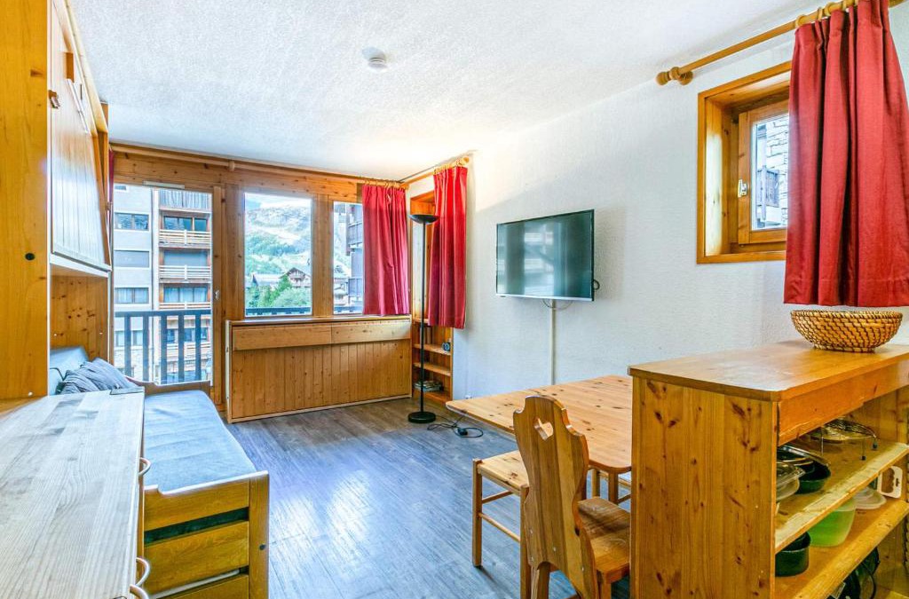Val-d'Isere Apartment | Studio agréable avec parking, skis aux pieds au cœur du village de Val-d'Isère - FR-1-694-204