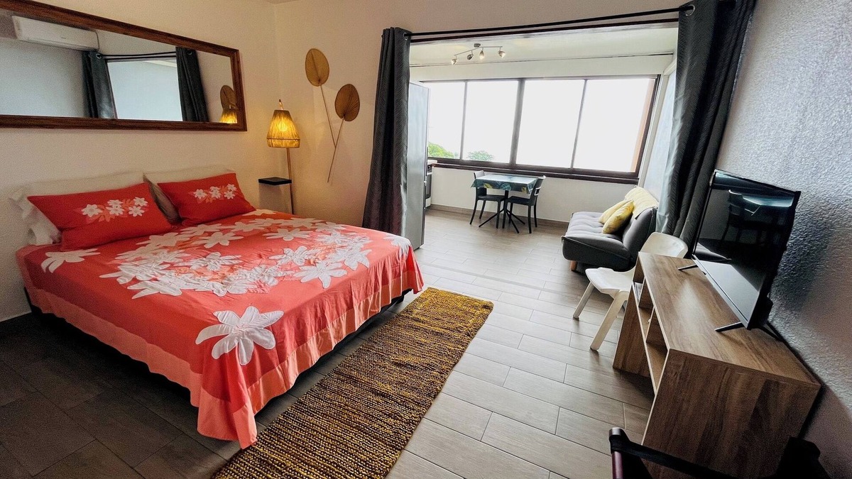 Pa'ofa'i Apartment | Studio Anaiti - Calme, proche centre-ville, ferry & aéroport.