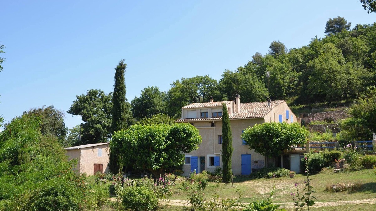 Allemagne-en-Provence Apartment | Studio Apartment 'Bas Verdon' with Private Terrace and Private Garden