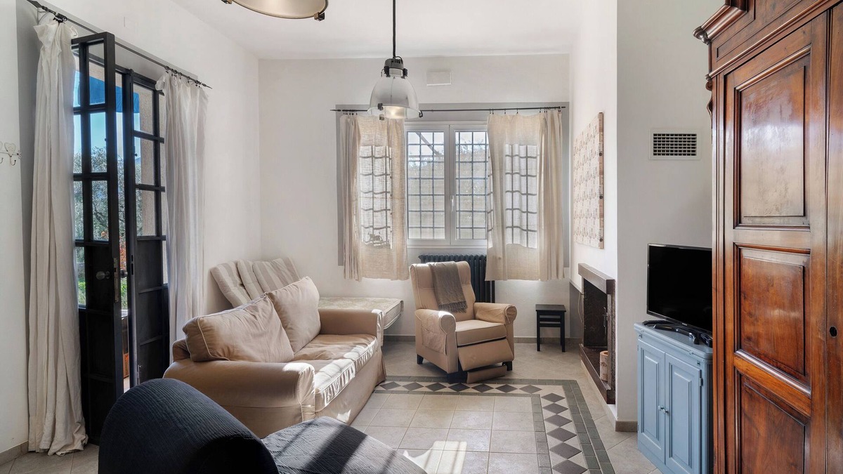 Cisano sul Neva Apartment | Studio Apartment 'Da Linda' with Mountain View and Wi-Fi