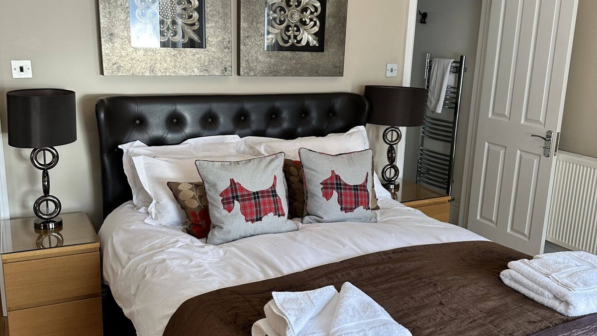 Westbourne Apartment | Studio Apartment 1 at Alum Chine Beach House