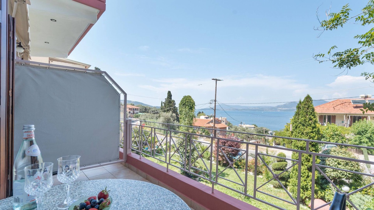 Spanokhorion Apartment | Studio Apartment '3 Adults No 6' with Sea View, Wi-Fi and Air Conditioning