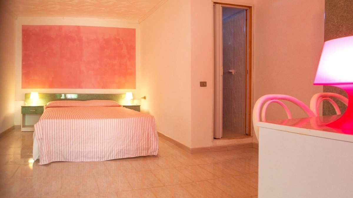 Chiesiola Apartment | Studio Apartment 'Baia Falcone-Mono Tipo A111 Cucina' with Sea View, Wi-Fi and Air Conditioning