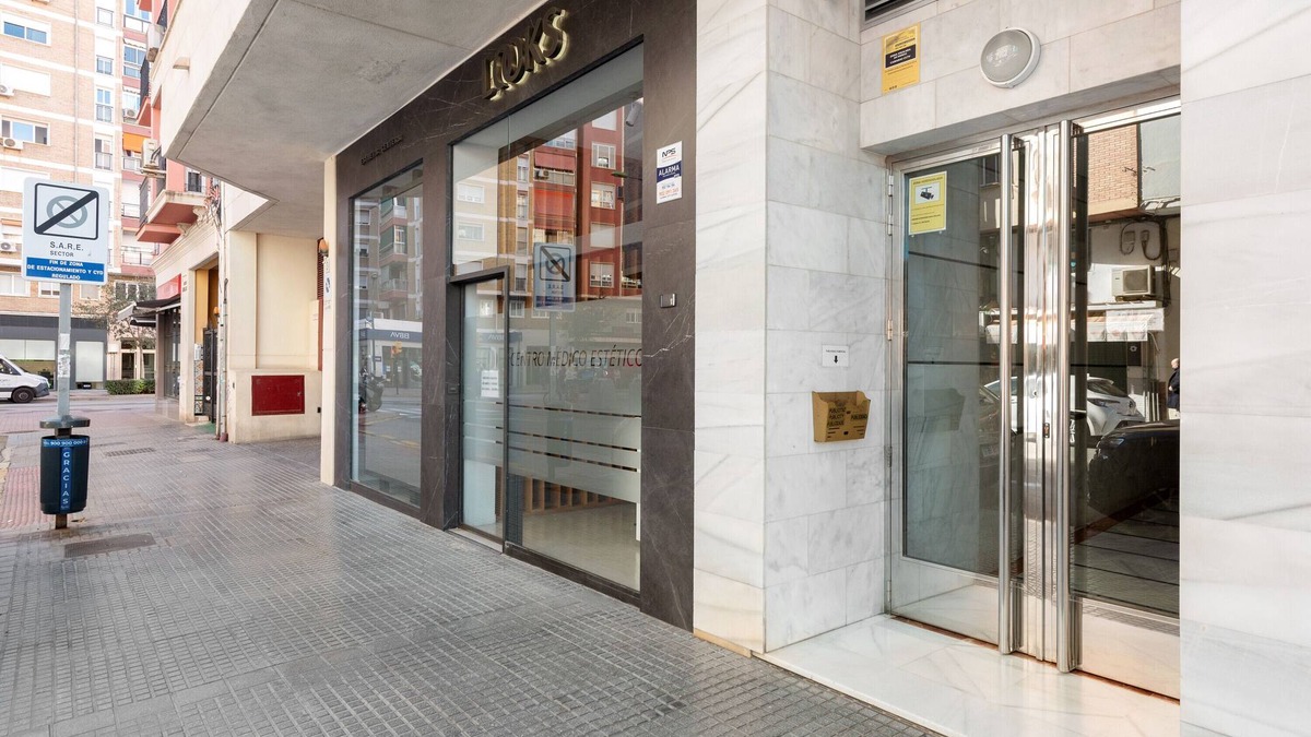Explanada de la Estacion Apartment | Studio Apartment "Carmen Estacion" with Wi-Fi